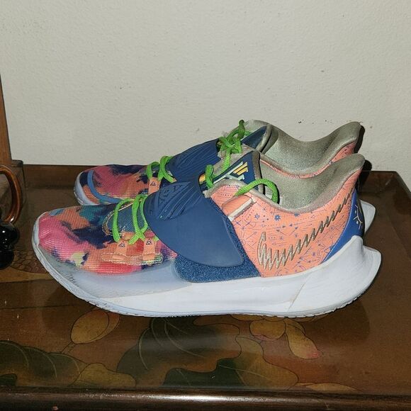 Nike Kyrie 3 Low Tie Dye Shoes 11.5 - Picture 2 of 10